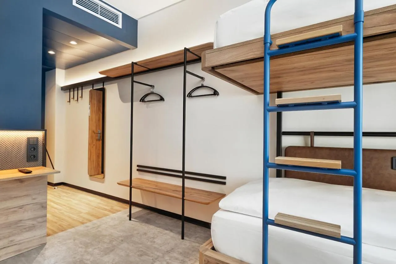 ***  H2 Hotel Duesseldorf City Tyskland
